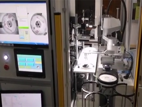 CCD读码定位贴标机